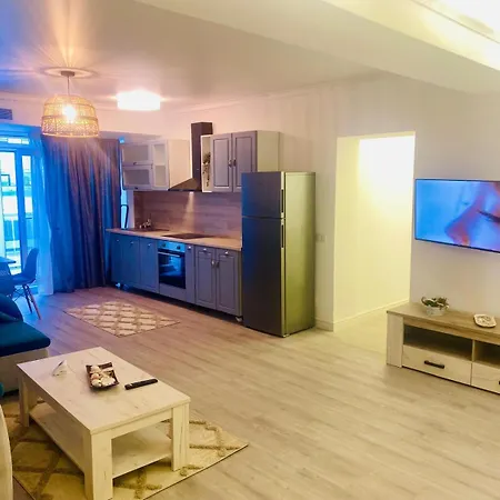 Titanic One Apartment