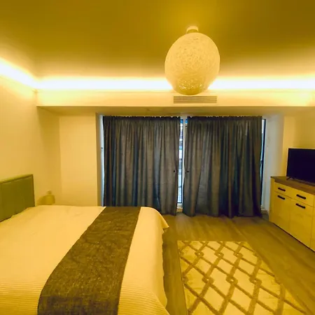 Titanic One アパート