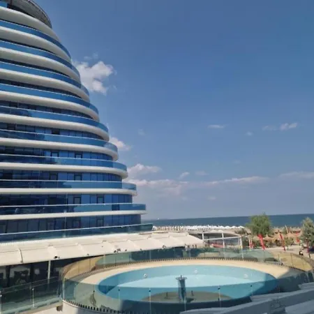 Titanic One Apartment